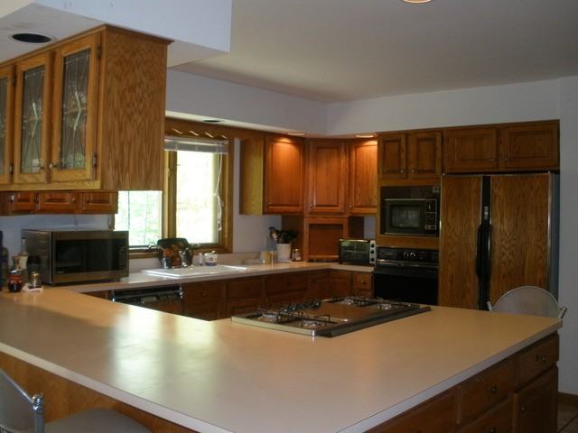 712 Ringland Rd - Photo 3 of 8