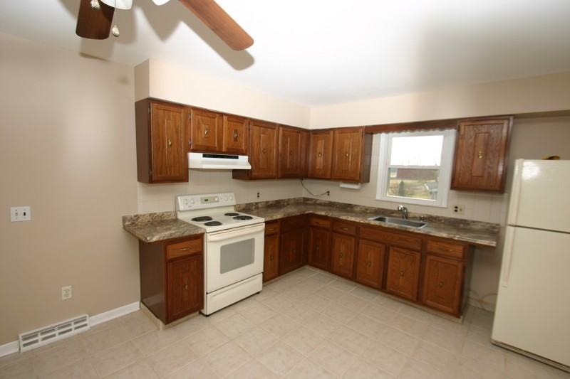 106 Lower Oak Grove Rd - Photo 2 of 15
