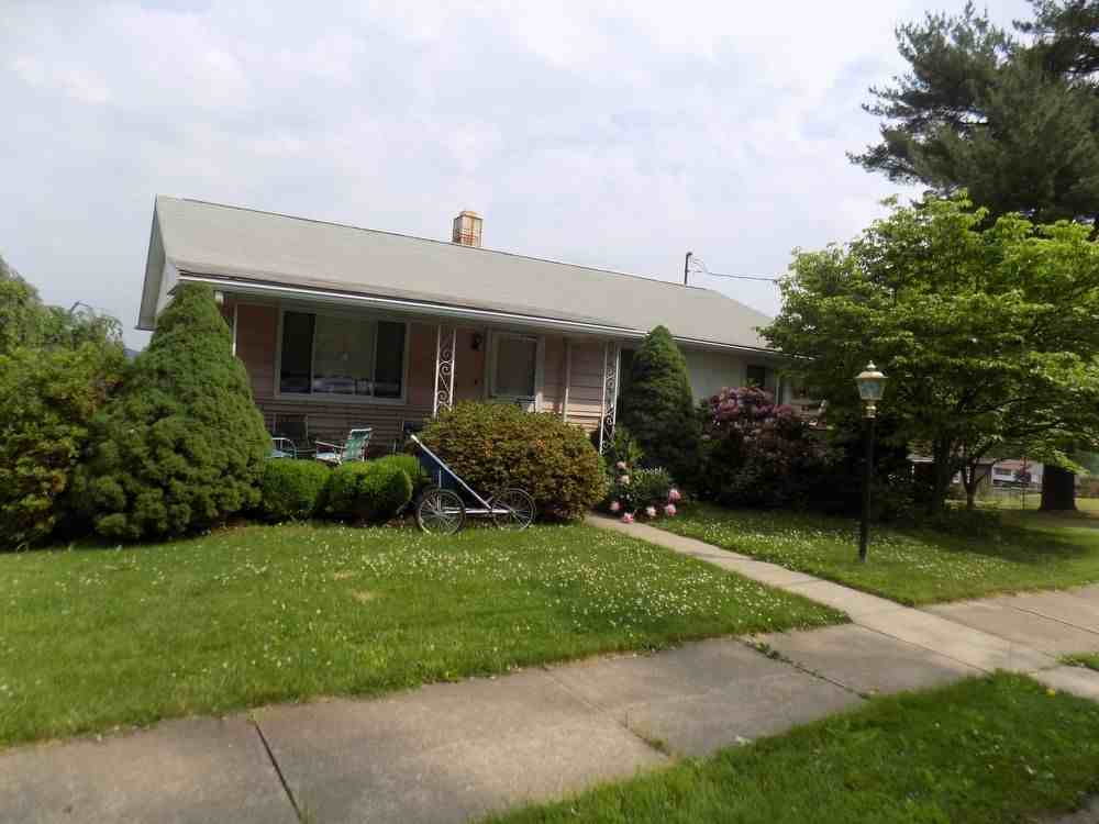 1220 W Mountain Ave - Photo 3 of 3