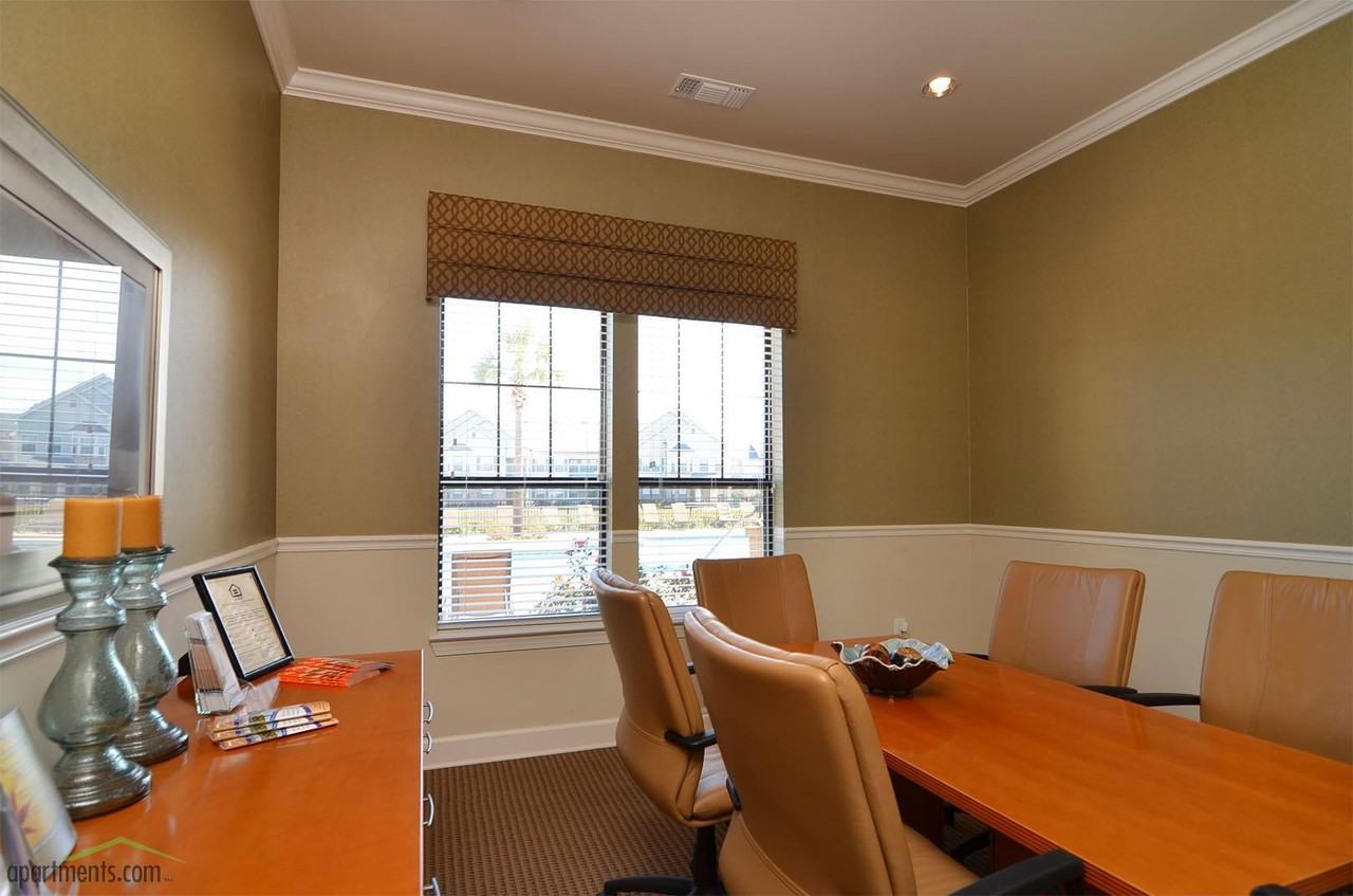 The Arlington at Eastern Shore Centre - Photo 2 of 14