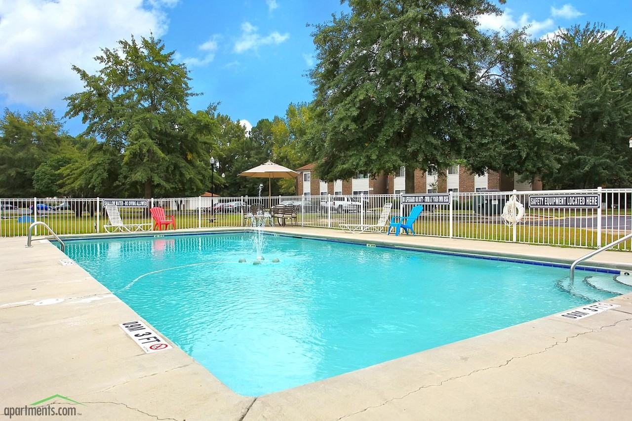 Magnolia Manor - Photo 2 of 19