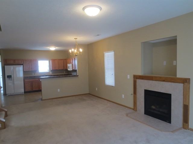 718 Swanson St - Photo 3 of 12