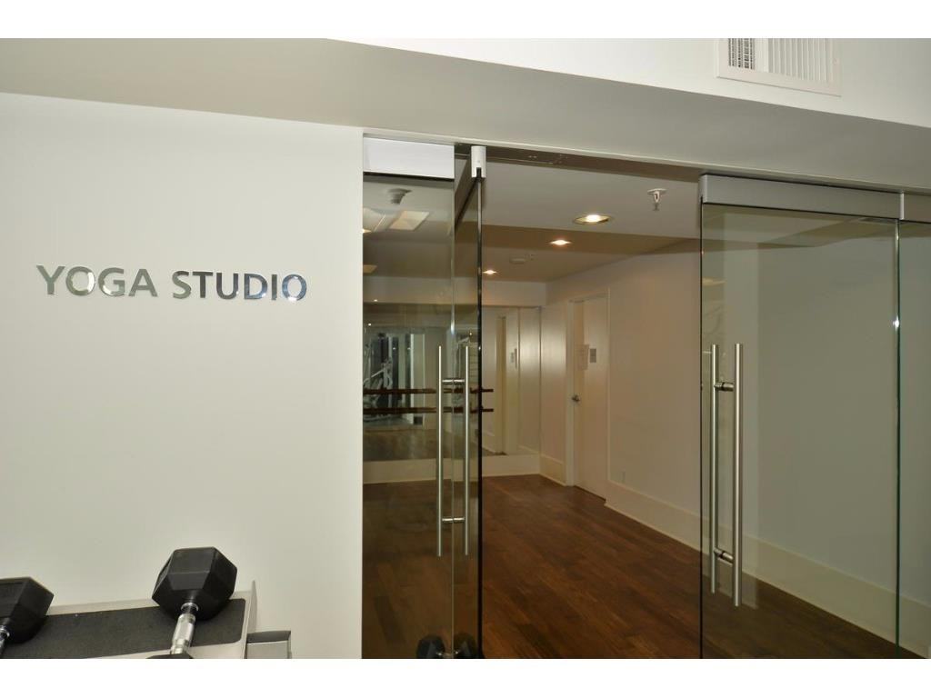 1111 10 Ave SW #2101 - Photo 3 of 23