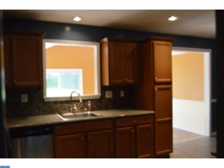 1213 Windmill Cir - Photo 2 of 13