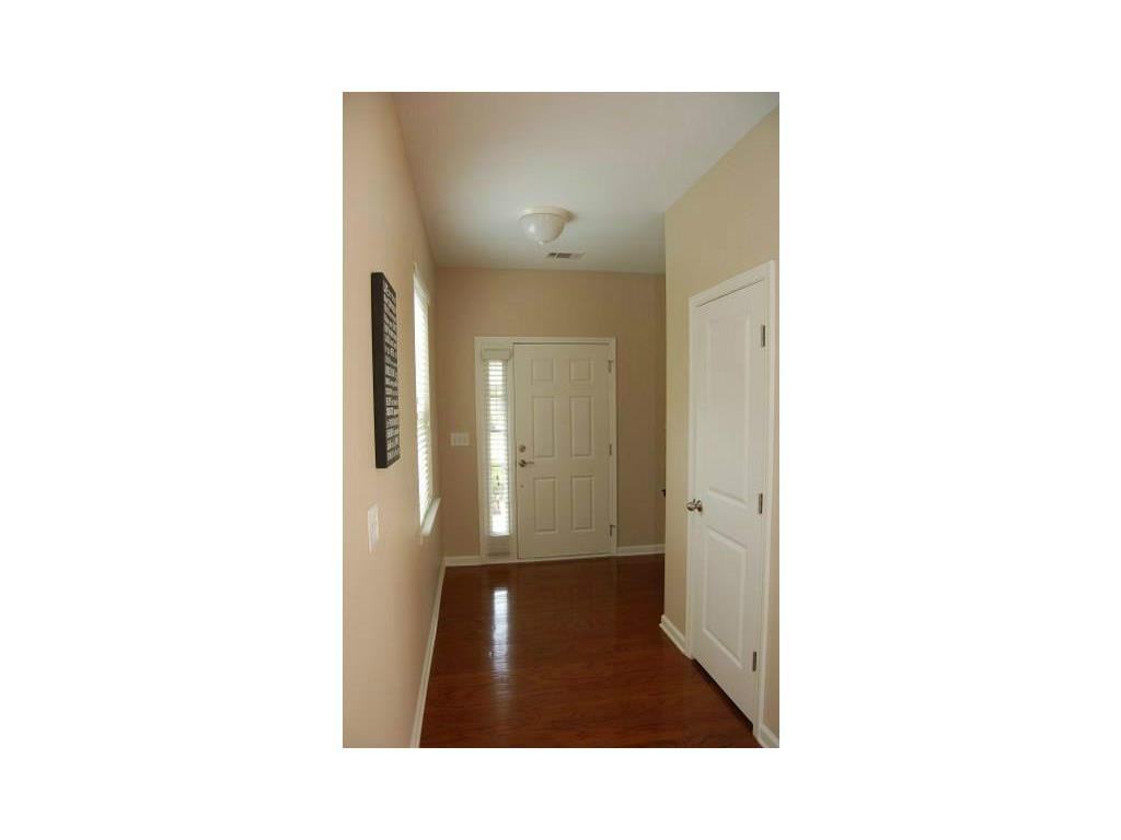 258 Shaw Dr #258 - Photo 3 of 16