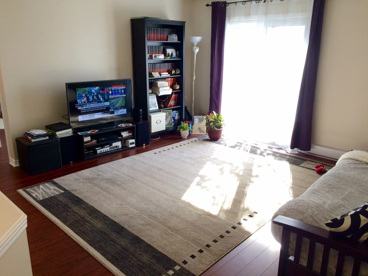 565 Greenfield Avenue - Photo 3 of 10