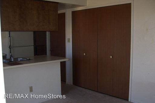 1501 N Jasmine Ln - Photo 3 of 8