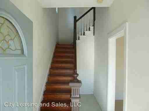 608 Hazelhurst Ave - Photo 2 of 17