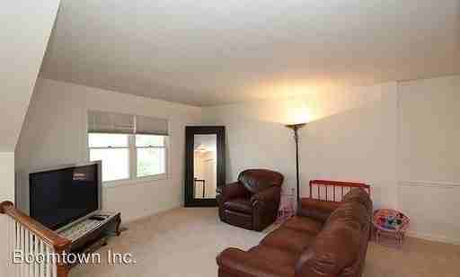 25739 Valley Park Terrace - Photo 3 of 21