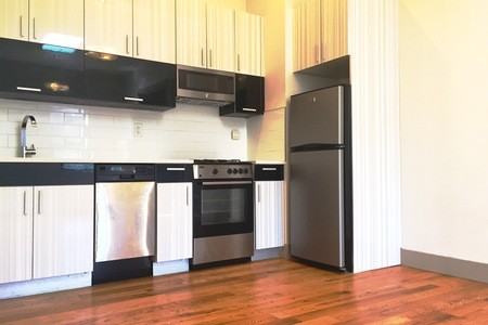 1866 Gates Avenue #D64BJ