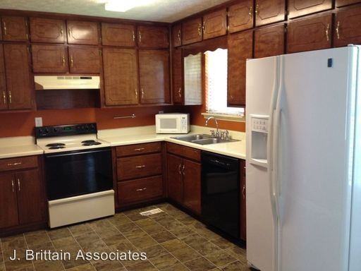 167 E Brook Dr - Photo 2 of 12