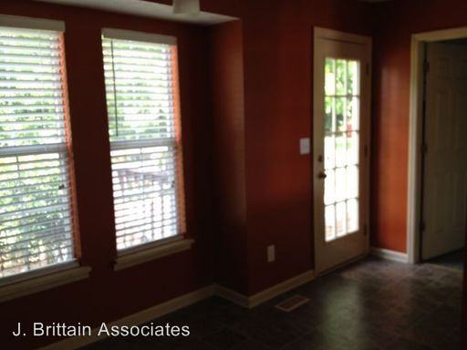 167 E Brook Dr - Photo 3 of 12