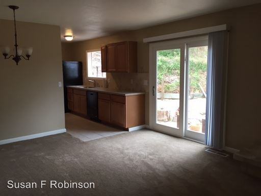 7601 Chester Dr - Photo 3 of 8