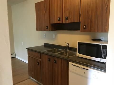 4714A 55 St - Photo 3 of 8