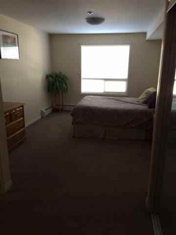 9120 96 St - Photo 2 of 8