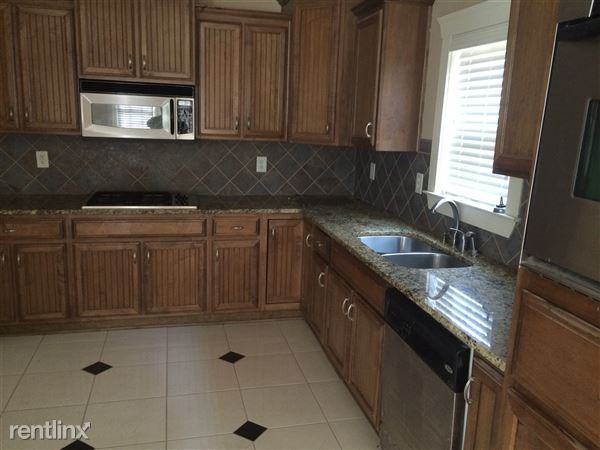 3468 Village Park Ln SW - Photo 3 of 16