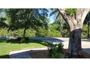 1312 SE 12th Way - Photo 2 of 3