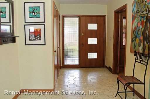 3534 NE Klickitat St - Photo 3 of 40