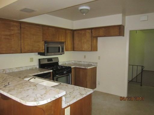 5419 Sawtooth Ct - Photo 3 of 8
