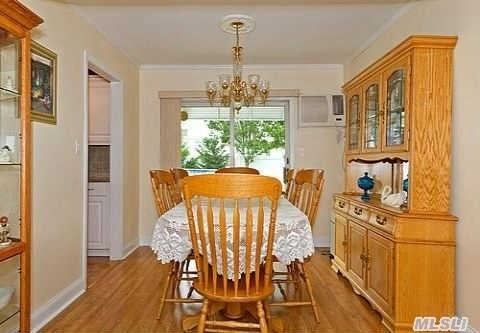 877 Blendwood Dr - Photo 3 of 13