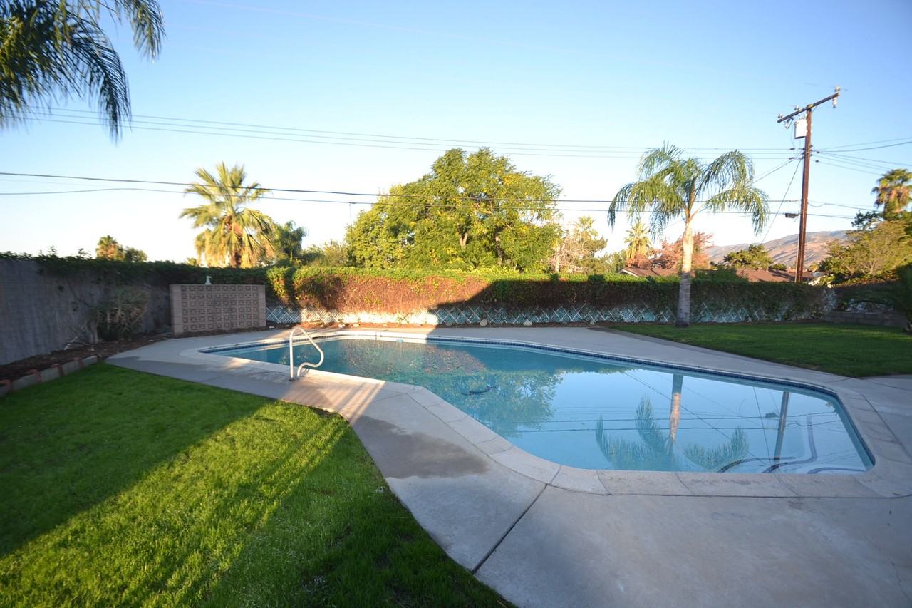 6120 Orange Knoll Ave - Photo 3 of 10