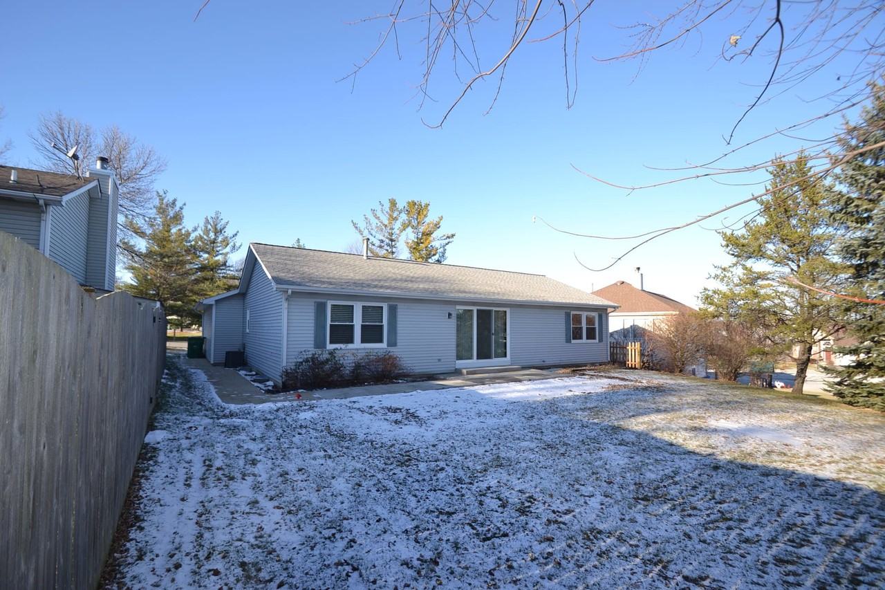 845 Pine Hill Dr - Photo 2 of 8