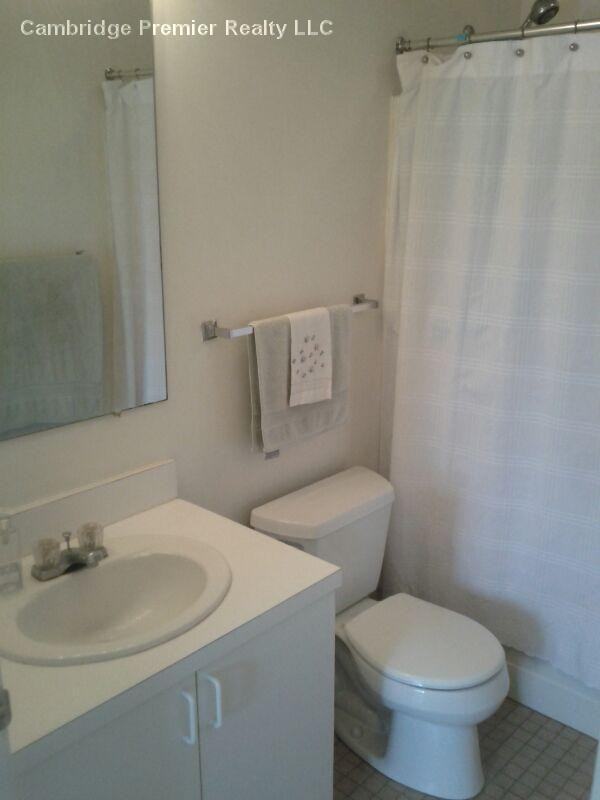 25 Webster Avenue ##404 - Photo 2 of 7