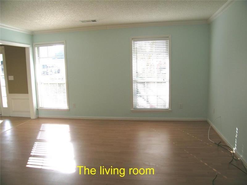 3448 Chastain Glen Ln NE - Photo 3 of 11