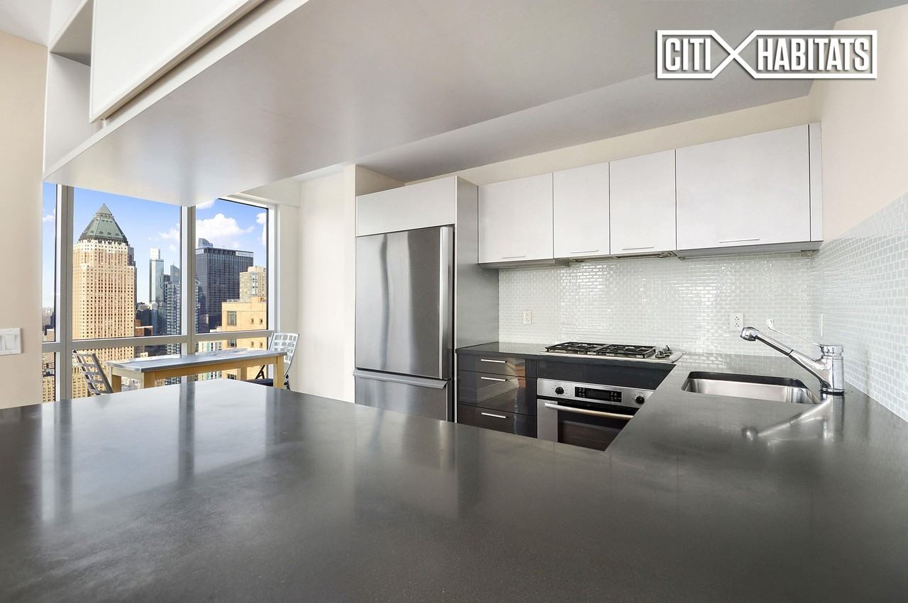 350 W 42nd St #40B - Photo 2 of 6