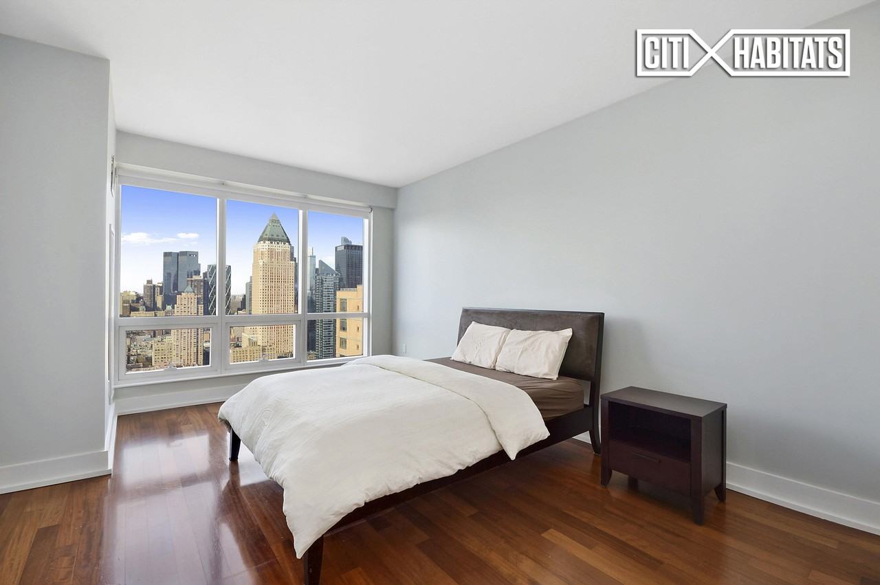 350 W 42nd St #40B - Photo 3 of 6