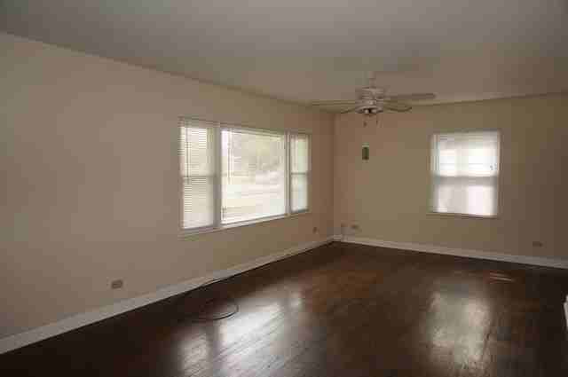 4824 W 85th St - Photo 3 of 10