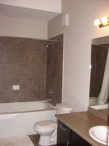 10531 117 St NW - Photo 3 of 4