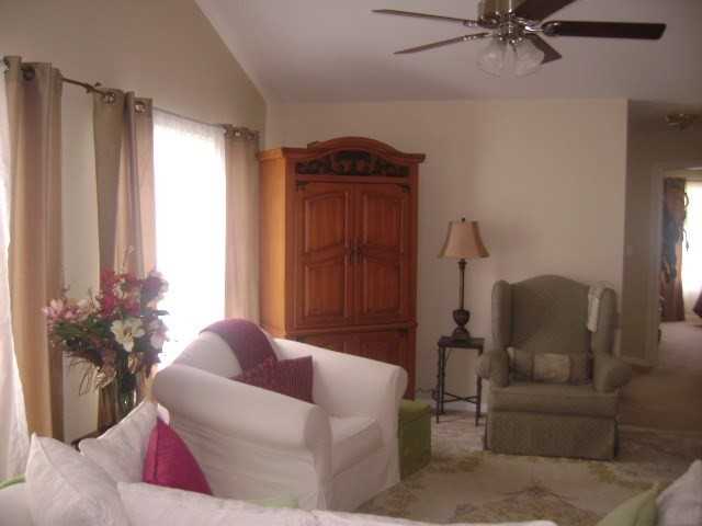 4617 Courtney Dr - Photo 2 of 9