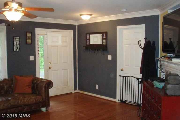 11202 Stockade Dr - Photo 2 of 29