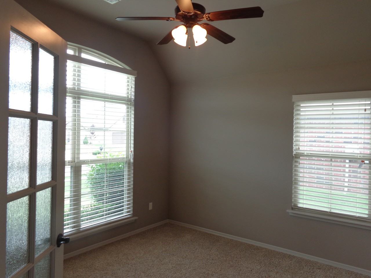 18212 E 48th Pl S - Photo 2 of 12