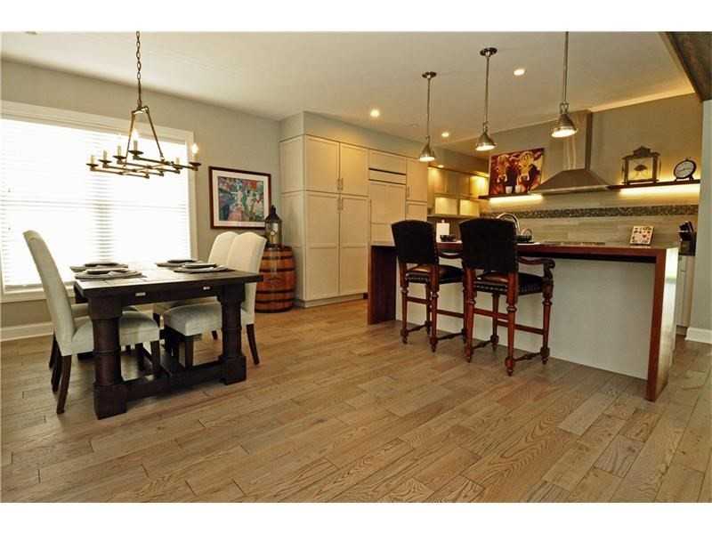 414 Chapel Harbor Dr - Photo 2 of 18