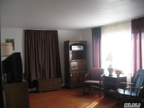 480 Deer Park Ave - Photo 3 of 9