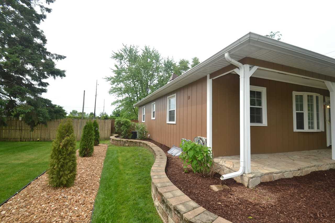 1013 Adams St - Photo 2 of 15