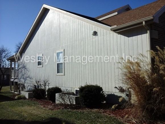 1936 Finch Dr - Photo 3 of 27