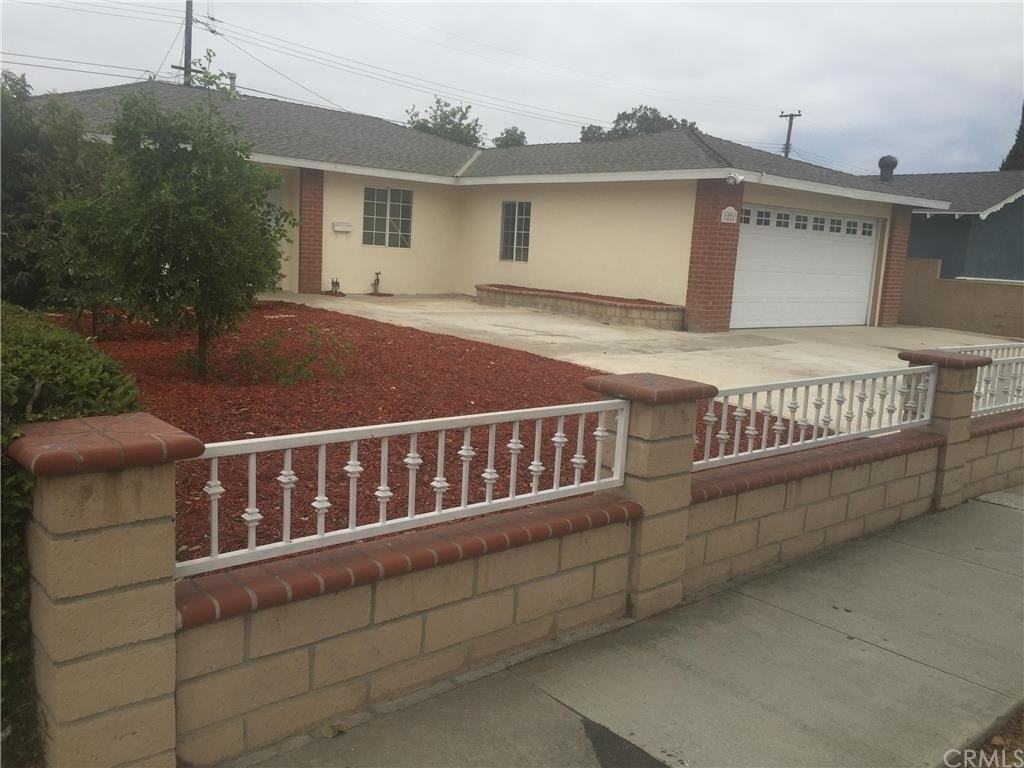 1821 West Carlton Place - Photo 3 of 4