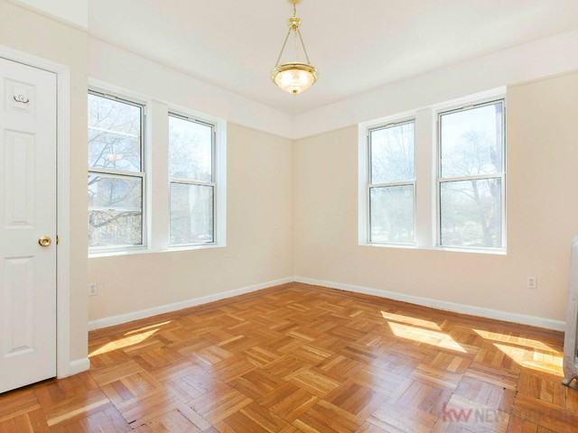 490 Ocean Pkwy #0024