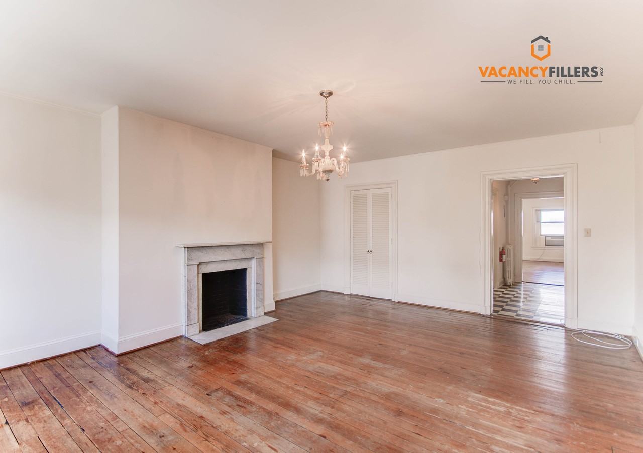 827 St Paul St #4 - Photo 2 of 12