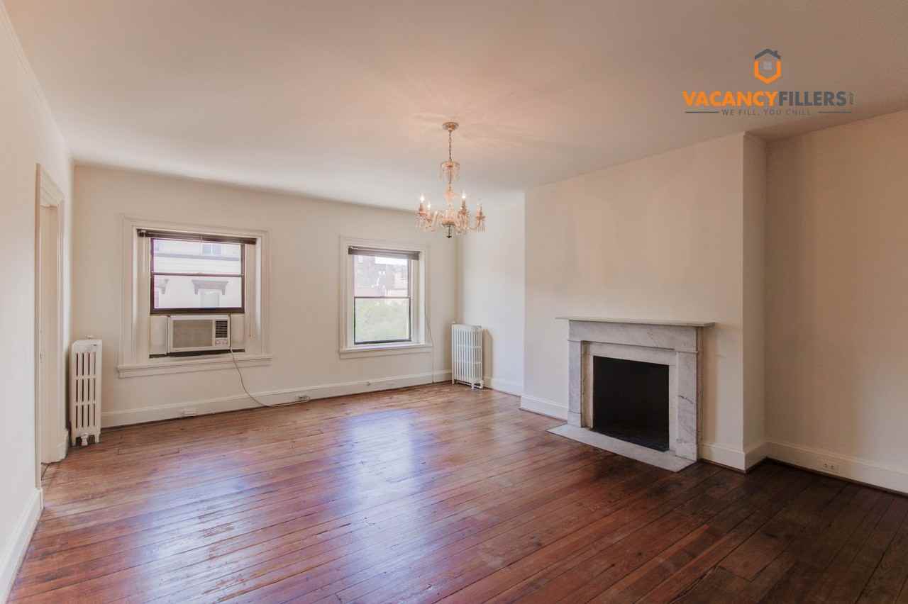 827 St Paul St #4 - Photo 3 of 12