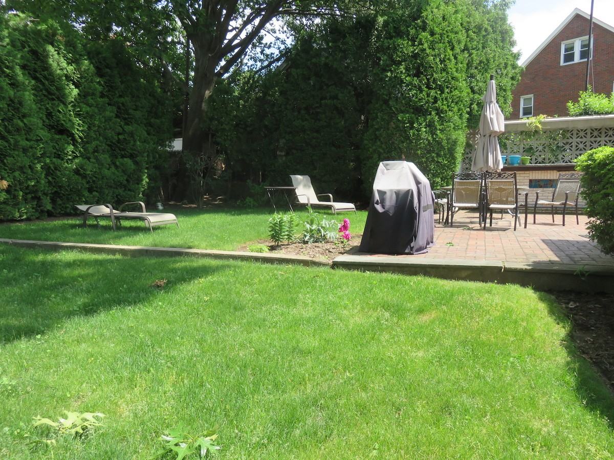 53 Eighth St - Photo 2 of 11