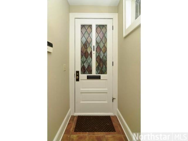 1121 Mt Curve Ave - Photo 2 of 18