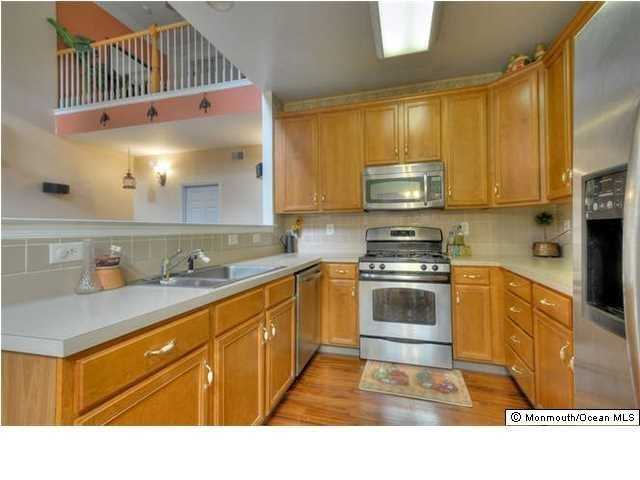 10 Quarry Ct - Photo 2 of 17