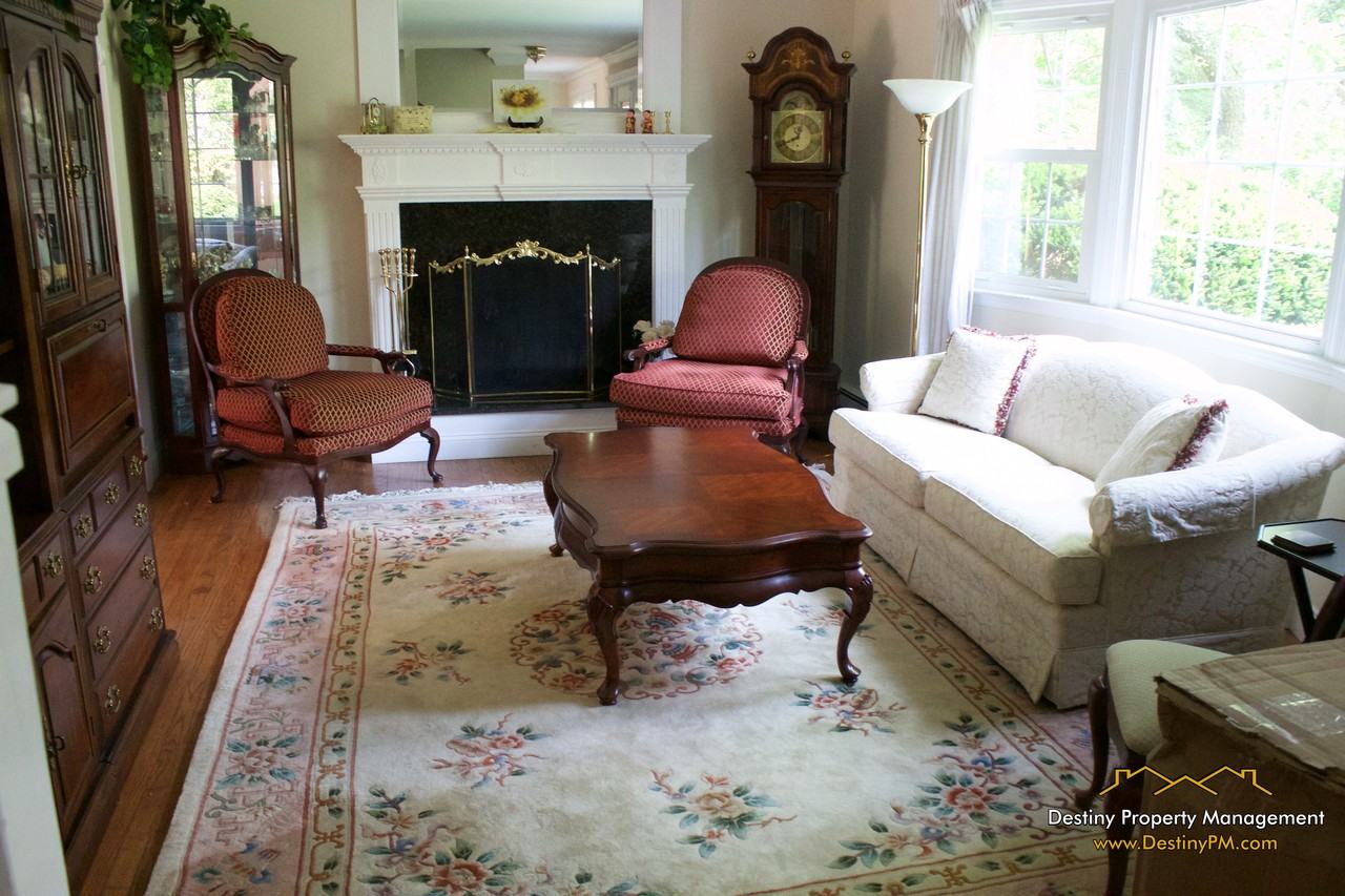 40 Soundview Dr - Photo 2 of 8