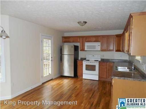 515 Hill Dr - Photo 3 of 33