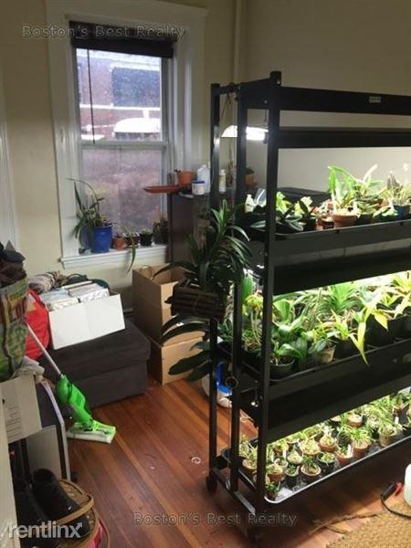 322 Summit Ave - Photo 2 of 9