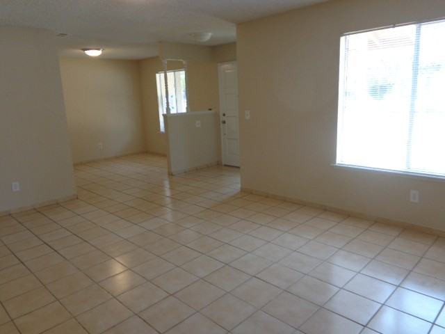 1265 E North Ave - Photo 3 of 14